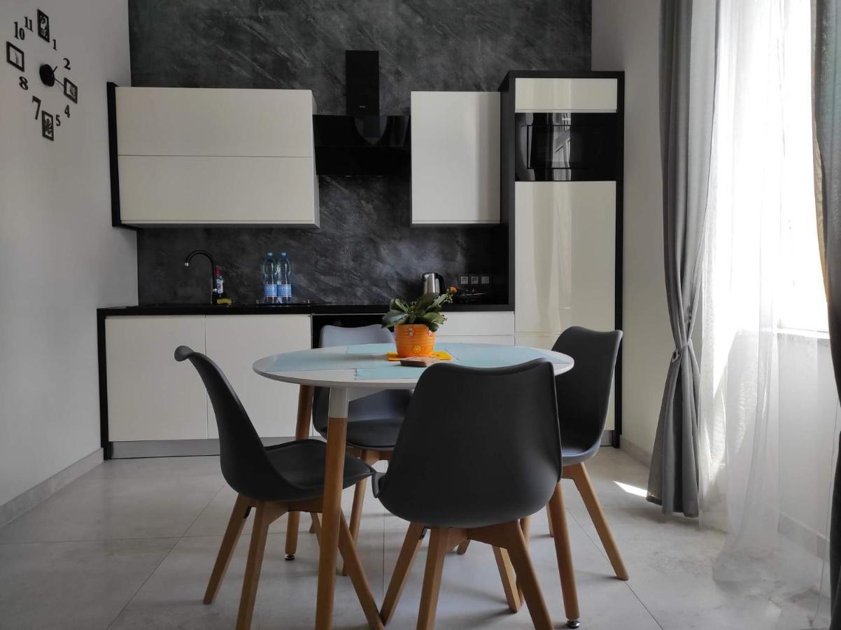 Apartament W Stylu Loft Еленя-Гура Экстерьер фото