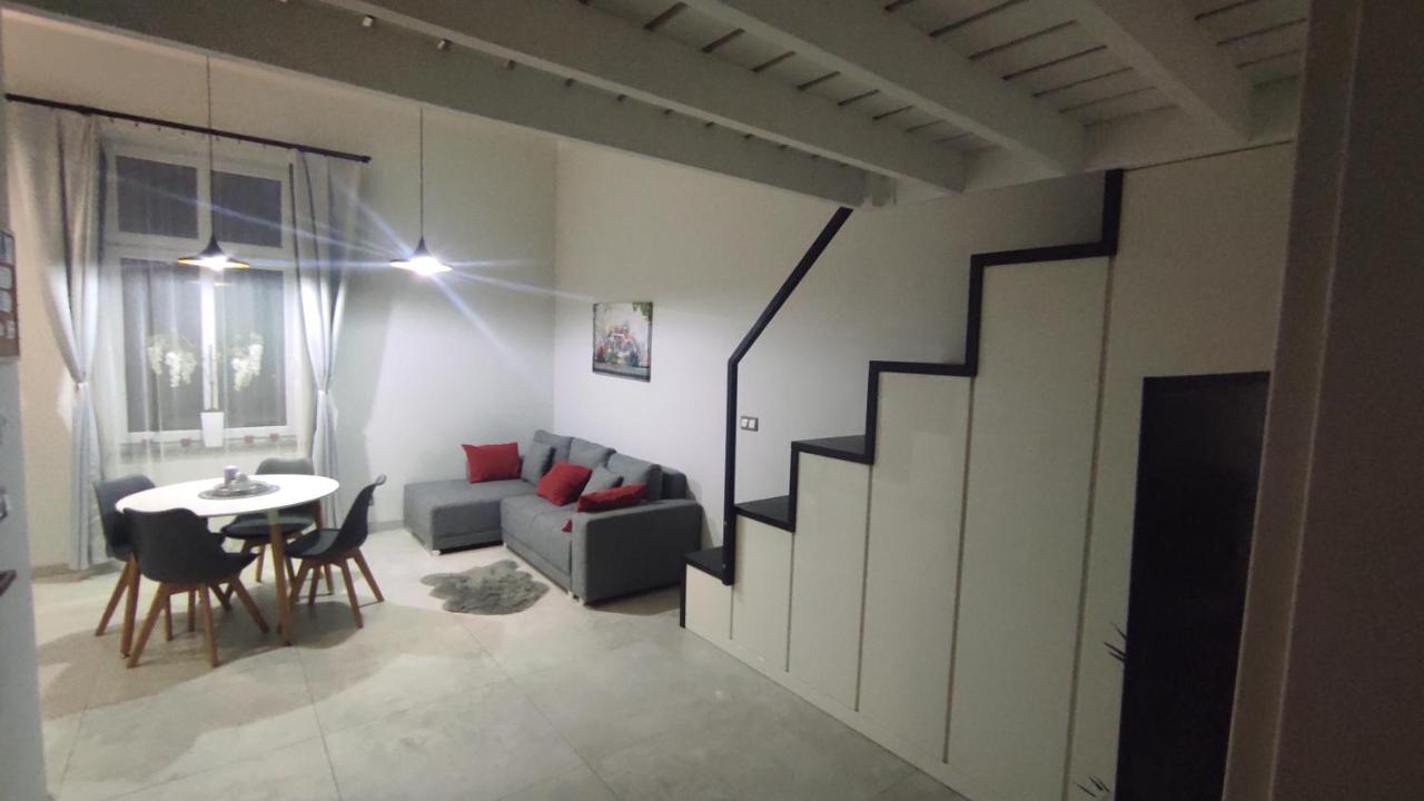 Apartament W Stylu Loft Еленя-Гура Экстерьер фото